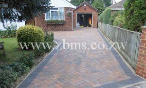 beautiful bricks driveway1