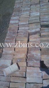 semi common building bricks for durawalls and cottages better than farm bricks