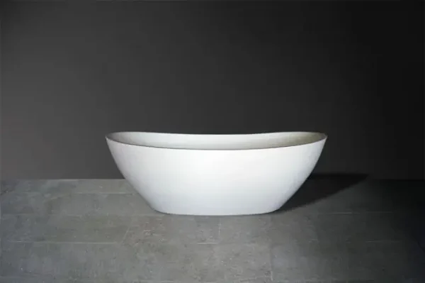 Alexa Polished Stone bath tub