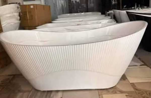 free standing bath tub